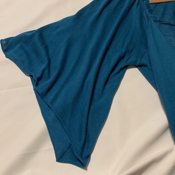 Whim Large Deep cut blouse. New with tags but see description - Picture 8 of 10